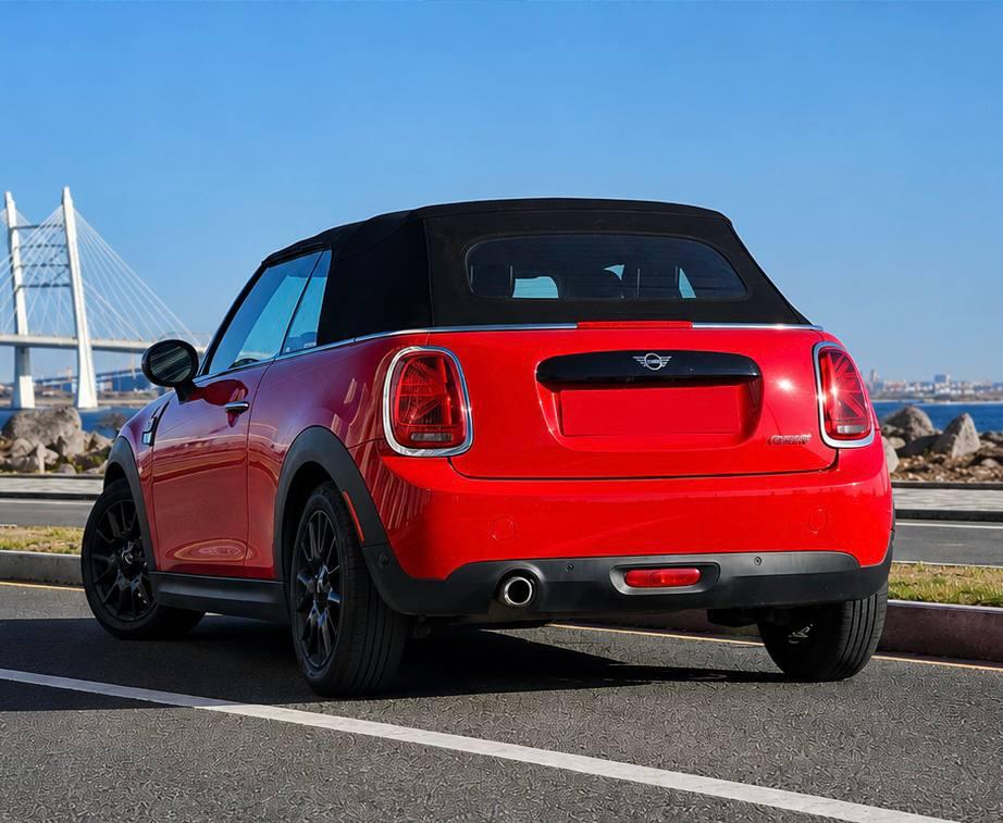 Mini Cooper Cabrio — вид сзади